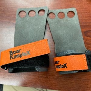 Bear Komplex Grips-Small